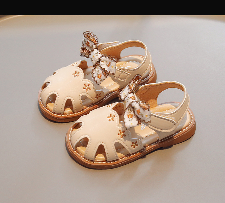 Mädchen Sandalen Prinzessin Baotou 2023 Sommer Neue aushöhlen Chinesischen Stil Gestickte Weiche Sohle Mode Koreanische Ausgabe_voghion.com