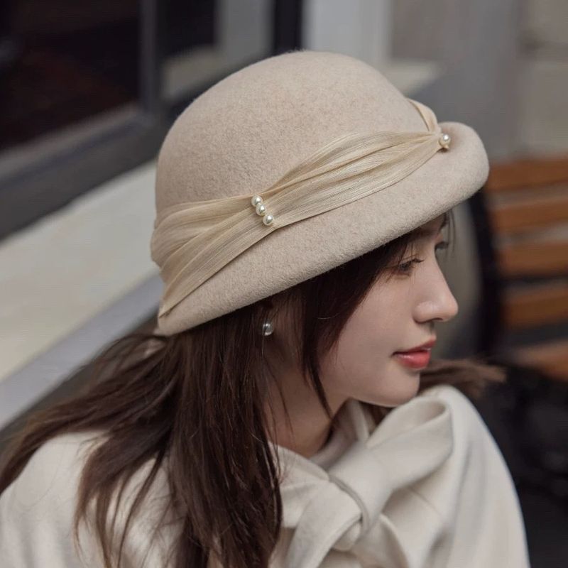 2025 Neue Wintermütze aus Wolle für Damen, Klappendesign, französische Eleganz, Bowlerhut aus einer Mischung aus Seide und Leinen_voghion.com