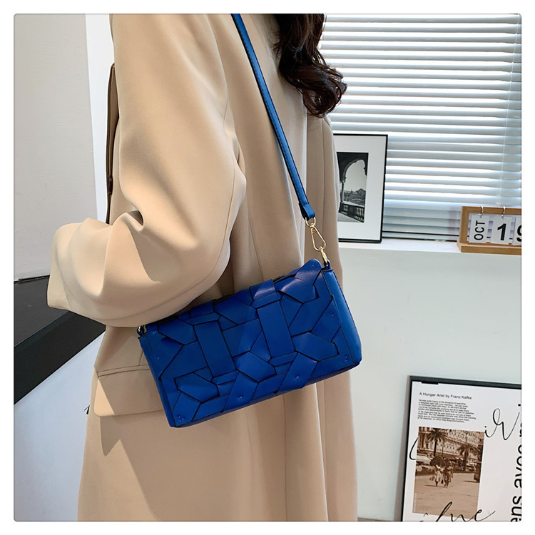 Borsa da donna in tessuto dal design piccolo 2023 Borsa a tracolla alla moda con nuova trama autunno/inverno 2023 Borsa a tracolla personalizzata_voghion.com