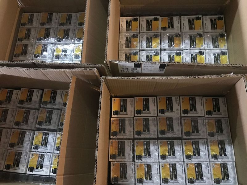 Automotive D1S D2S D3S D4S Xenon Lampe D5SD8S Eisen Stand Helle HID Birne_voghion.com