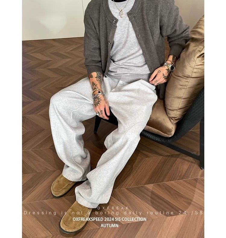 Cleanfit Schwarze, konisch zulaufende Jogginghose für Herren – Hochwertige, lässige Jogginghose aus Polyester mit verstellbarem Kordelzug in der Taille und geradem Saum_voghion.com