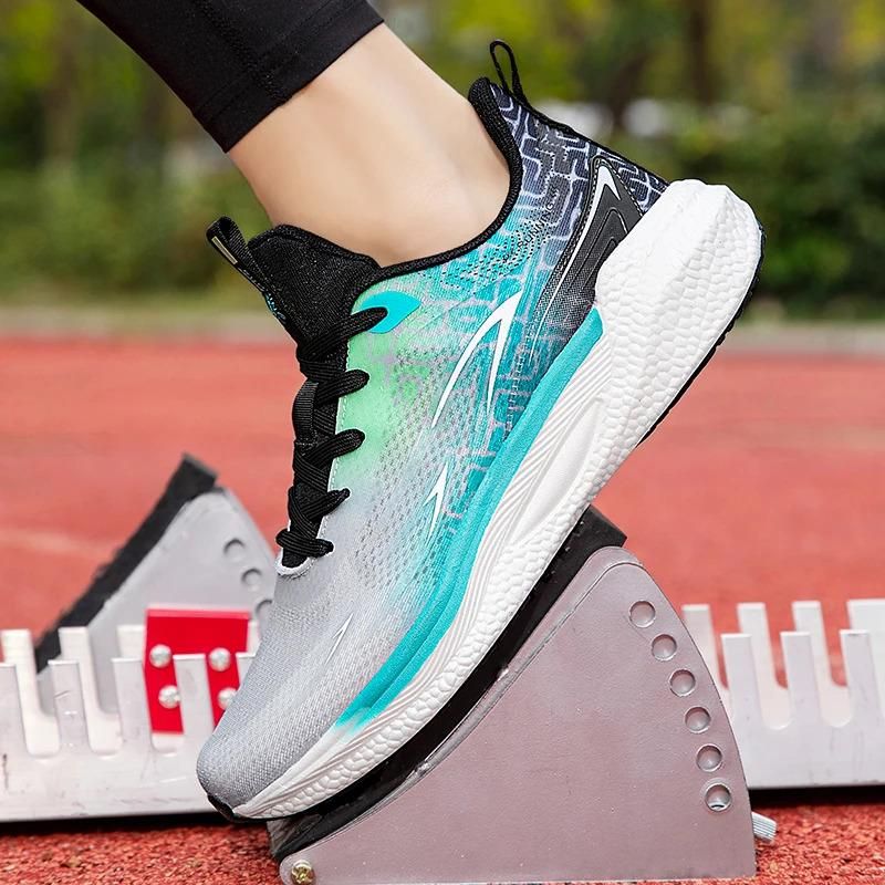 Piccola quantità MOQ Logo del marchio Personalizzato Uomo Moda Casual Sneakers Professionale Maratona Corsa Scarpe da Passeggio per Donne Atletico Runner_voghion.com