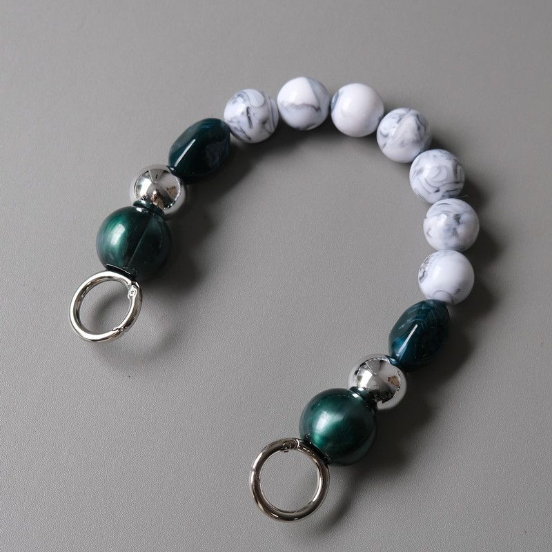 Modische, persönlichkeitsstarke, handgefertigte Farbblock-Harztasche mit Perlen und Handkette aus Acrylperlen_voghion.com