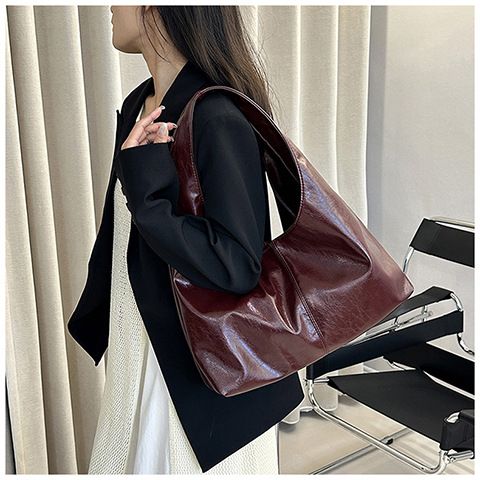 2025 Nuova borsa tote elegante da donna, semplice e di grande capacità, da portare a spalla sotto le ascelle, con design a blocchi di colore_voghion.com