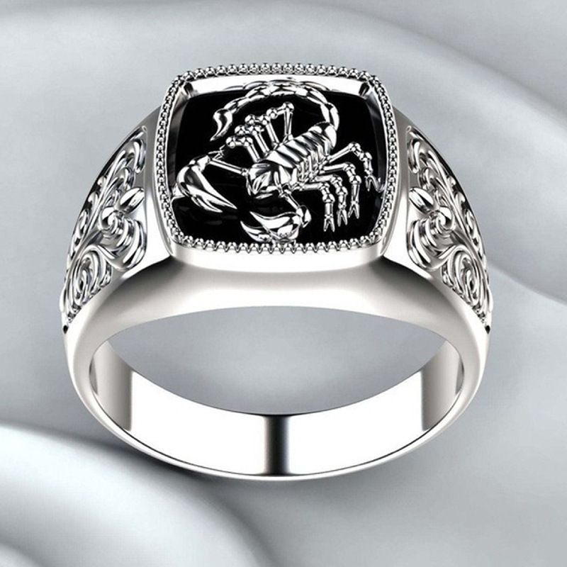 Nuovo e creativo anello da uomo con motivo a totem con scorpione in rilievo, molto venduto, con colla a goccia e anello a forma di scorpione._voghion.com