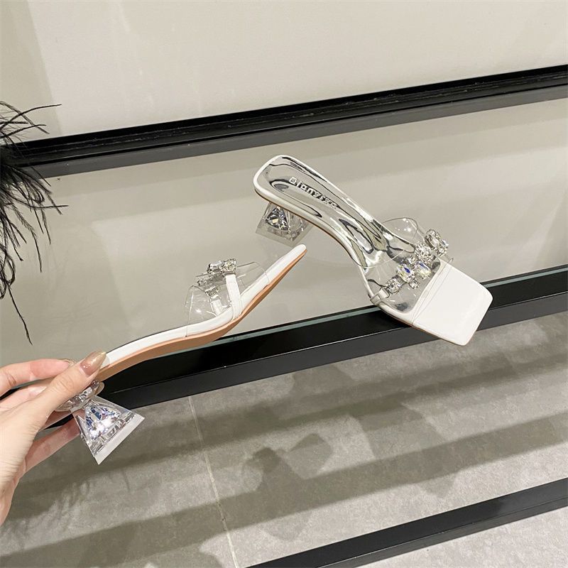 Diamantgefütterte Sanda für Damen mit freiliegenden Zehen, silberne Hausschuhe für modische Kleidung, trendige transparente Kristallhochzeit_voghion.com