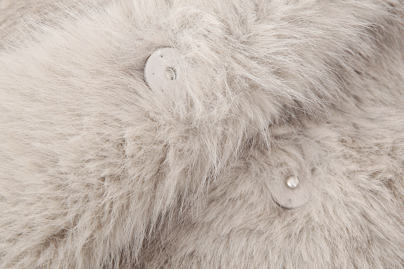 Jaqueta curta feminina com efeito de pele artificial para inverno_voghion.com