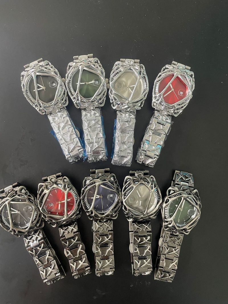 Gorben Stylish Alloy Unisex Fashion Watch With Mineral Glass & Quartz Movement - Trendy Square Design For Men And Women Special Shaped High End_voghion.com