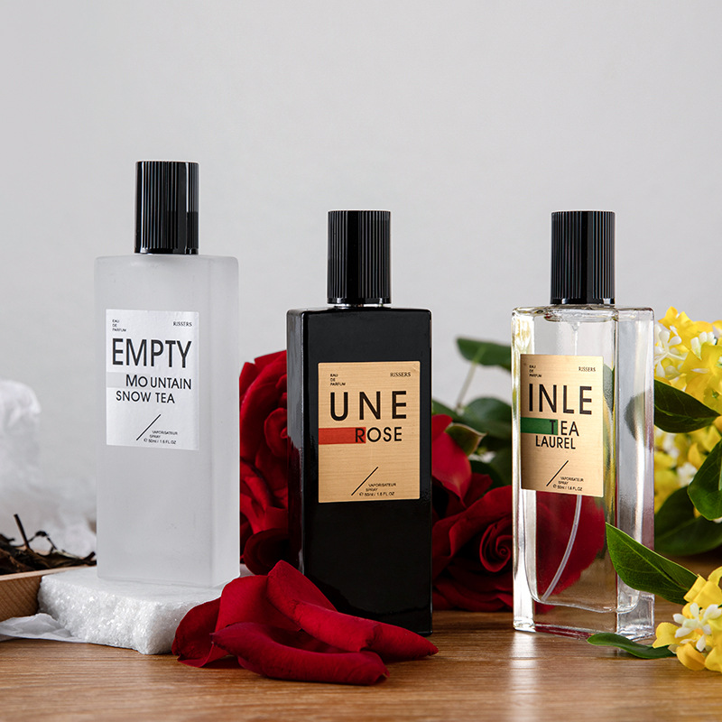 Das neue Parfüm ist ein beliebtes rundes Rosenparfum der Marke RISSERS, ein langanhaltender Blumen- und Fruchtduft für Damen_voghion.com