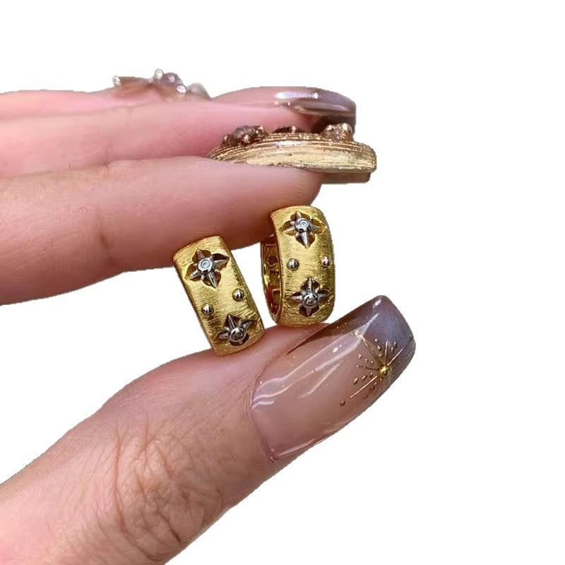 Collana Buchi Tyle in oro spazzolato a otto punte per donna, 2025, nuova, elegante, temperamento, orecchini a cerchio di alta qualità_voghion.com