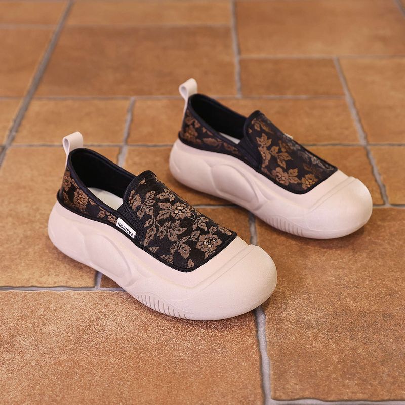 Ins Little White Student Korean Women's Trendy 2025 Summer New Thick Soled Height Increasing Breathable Casual Shoes_voghion.com