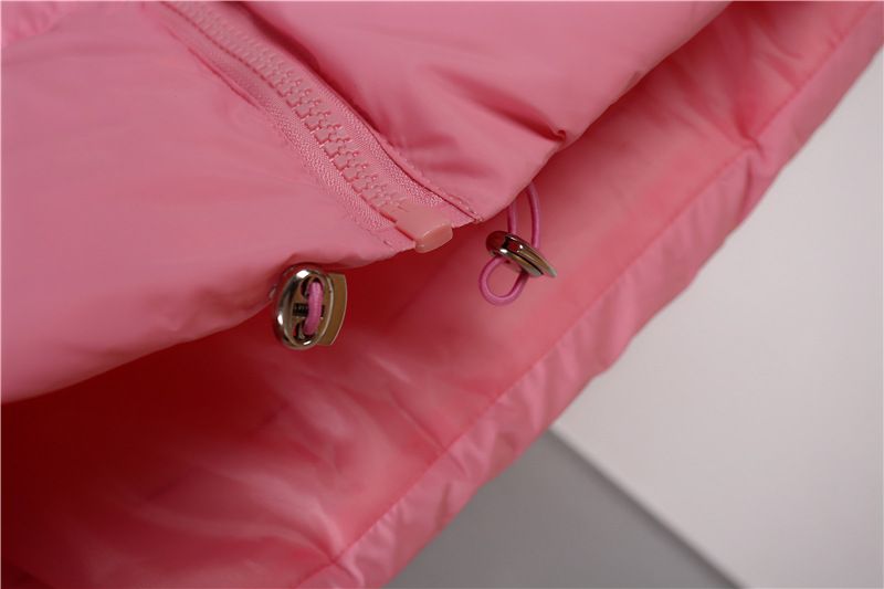 Gilet matelassé sans manches pour femme, col montant court avec cordon de serrage, léger et compressible, idéal pour l'automne/hiver, style décontracté et streetwear._voghion.com