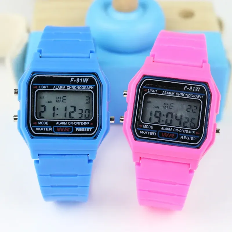 Sport LED Digital Uhren Kinder Einfache Kleine Quadratische Zifferblatt Elektronische Silikon Band Mode Lässig herren Uhr Freund_voghion.com