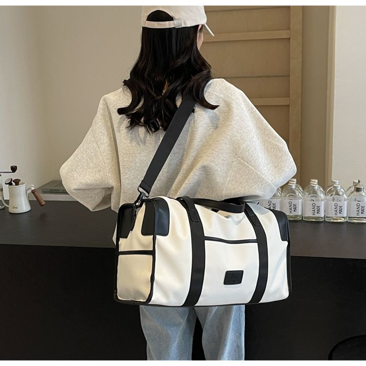 Short Distance Portable Sports Fitness Bag Large Capacity Travel Bag High Appearance Level Portable Foldable Luggage Storage Bag_voghion.com