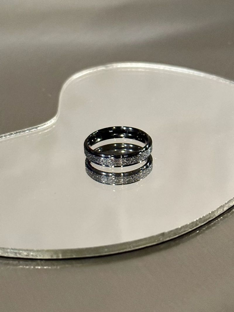 Matte Black White Ring For Men And Women, High-end Niche Design Couple Rings, Titanium Steel Non-fading Band_voghion.com