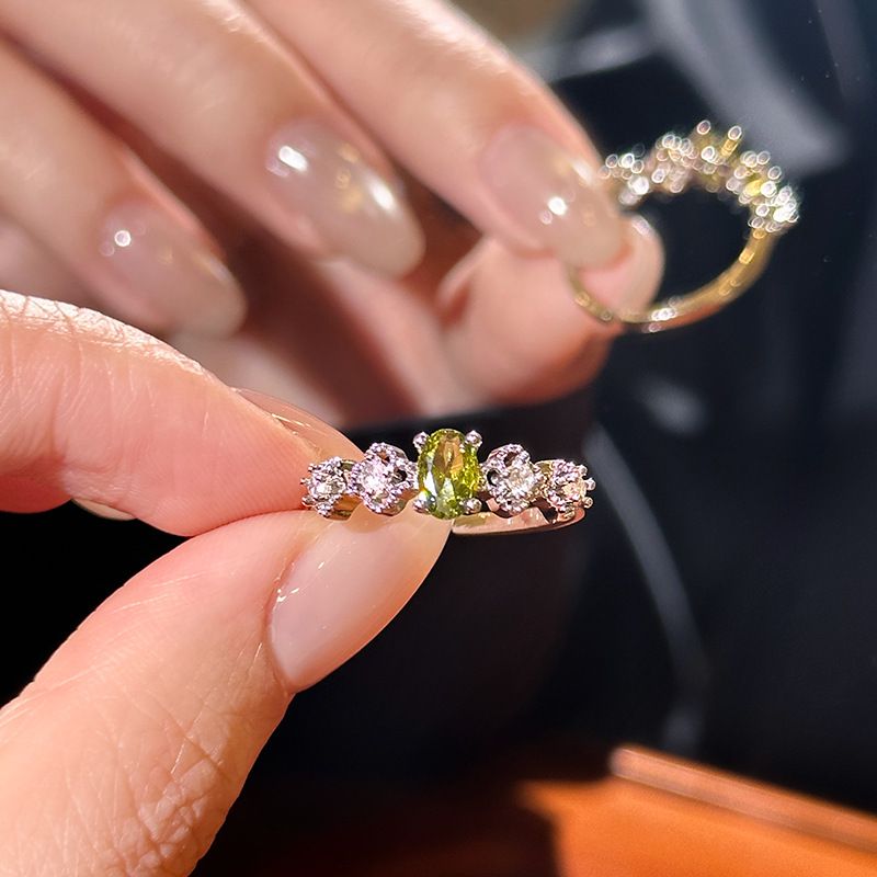 Olivgrüner Zirkonring im französischen Hofstil – Elegantes, luxuriöses, offenes Design für Damen_voghion.com