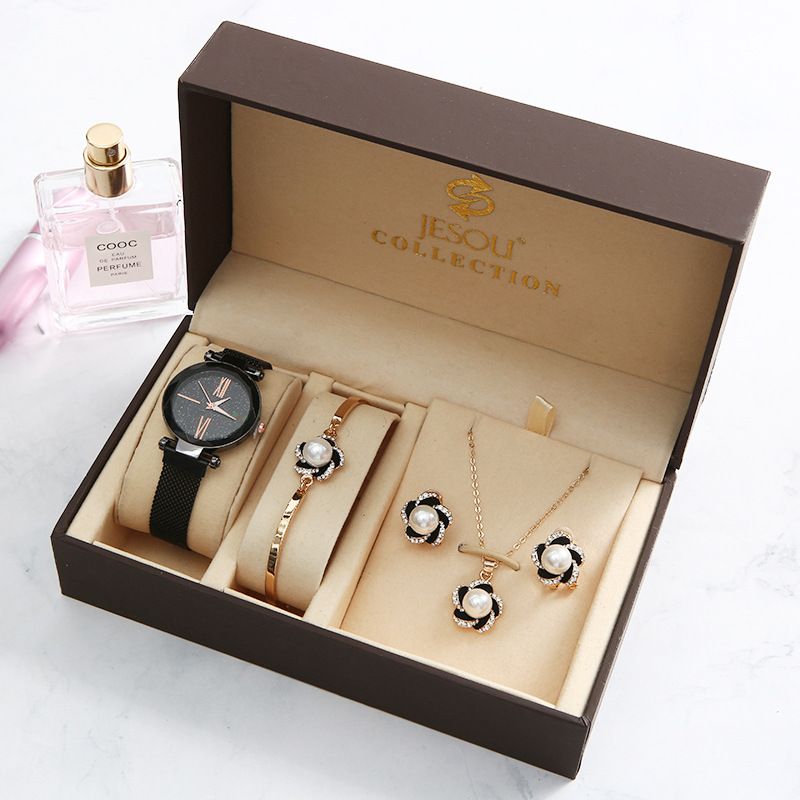 Chinese Valentine's Day Gift Korean Style Ins Wind Watch Bracelet For Girls Simple Fashion Wristwatch Five-Piece Set_voghion.com