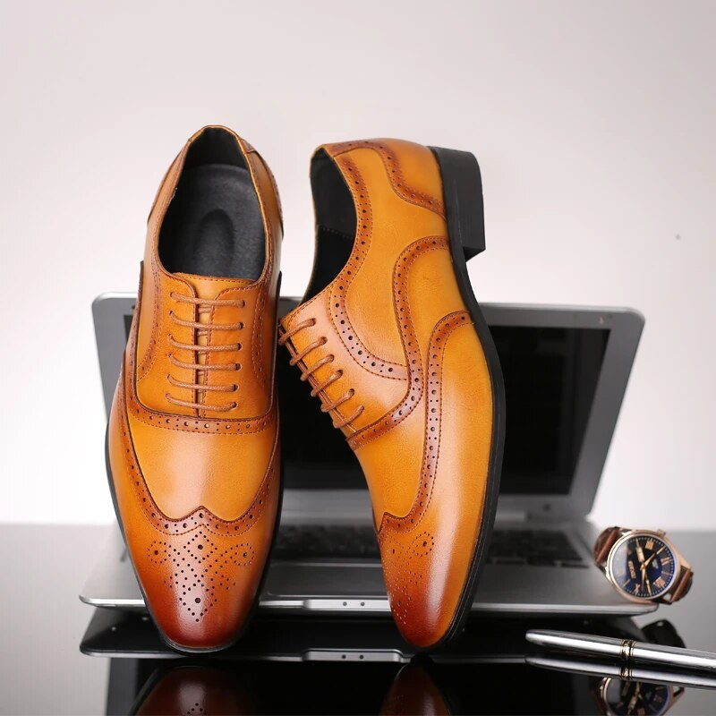 Cost performance Classic Oxfords Leather Formal Pointed Toe Business Office Dress Man Brogue Flats Wedding Party Shoes_voghion.com
