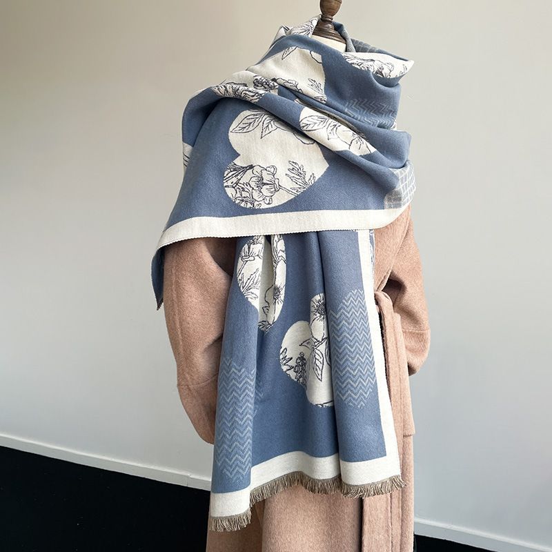 Silhouette a forma di cuore, linee floreali, stile autunnale e invernale personalizzato alla moda per le donne, caldo cashmere_voghion.com