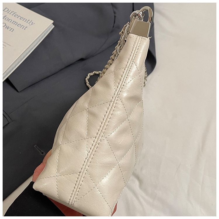 Borsa a tracolla versatile da donna, trapuntata, ricamata e di alta qualità, da portare sotto le ascelle, nuova moda 2025_voghion.com