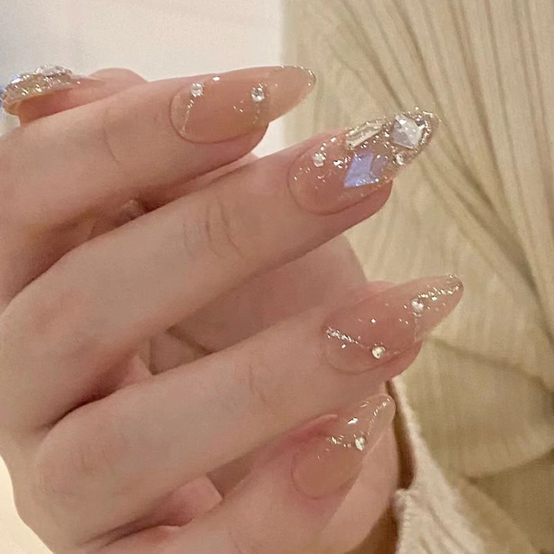 Fragments explosifs et scintillants Aurora Square Diamond portant des clips en forme d'amande Sweet Water Drops Faux ongles pour fille_voghion.com