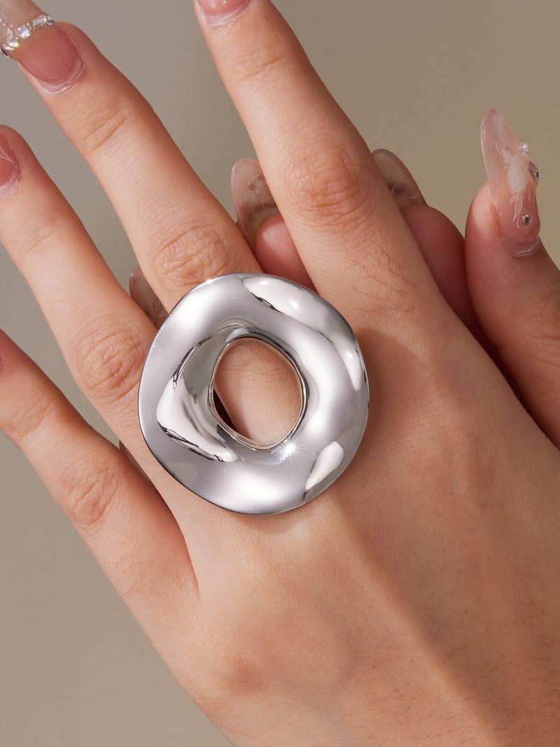 Square Candy Exaggerated Temperament Hollow Geometric Circular Ring Personality Irregular Design Niche Smooth Ring For Women_voghion.com