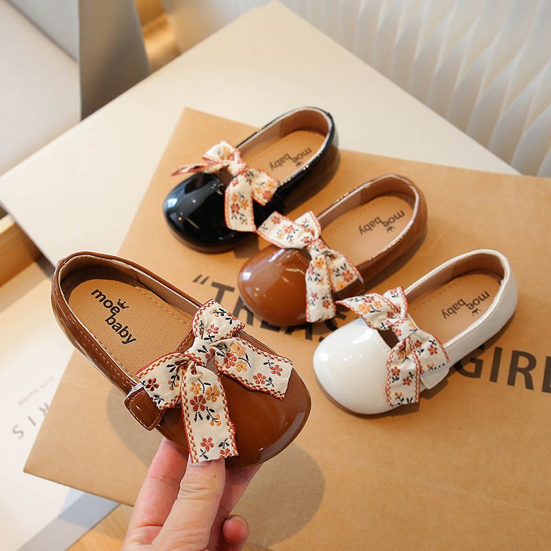 Mädchen Kleine Leder 2024 Frühling und Herbst Mode Modische Schleife Prinzessin Han Fan Weiche Sohle Baby Leistung Single_voghion.com