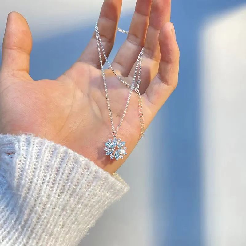 New niche high-end Mosang snowflake necklace with chain, women's light luxury temperament design, carat collarbone chain_voghion.com
