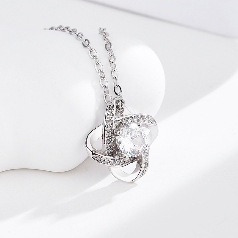 S925 Sterling Silver Fyrklöver Halsband Enkel Eternal Star Full Diamond Zirkonhänge Cross Border Nyckelbenskedja_voghion.com