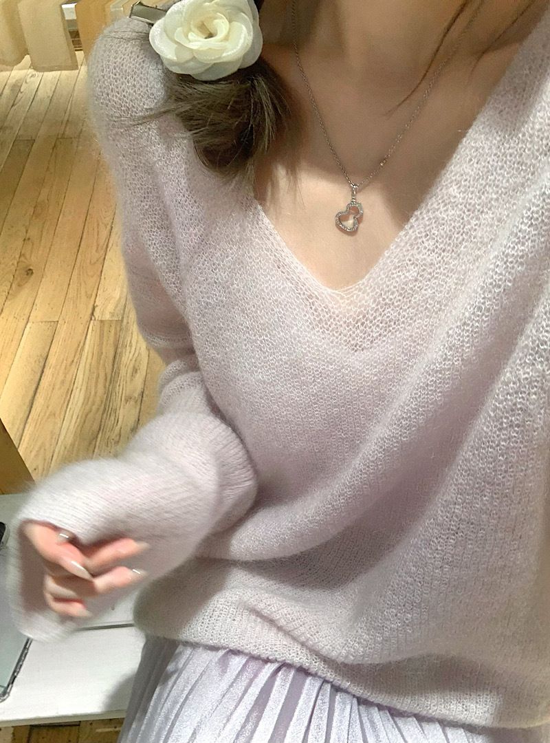 Pull en mohair à col V pour femme, coupe ample et flatteuse, manches longues, idéal pour le printemps._voghion.com