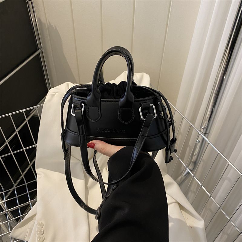 Borsa a secchiello versatile a tracolla da donna, mini di alta gamma, nuova tendenza estiva 2023_voghion.com