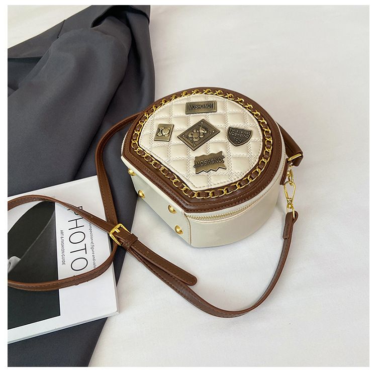 Xiaoxiangfeng Laukku Uusi korealainen versio Muodikas persoonallisuus Splicing Trend Yksi olkapää Naisten Crossbody Pieni Pyöreä Laukku_voghion.com