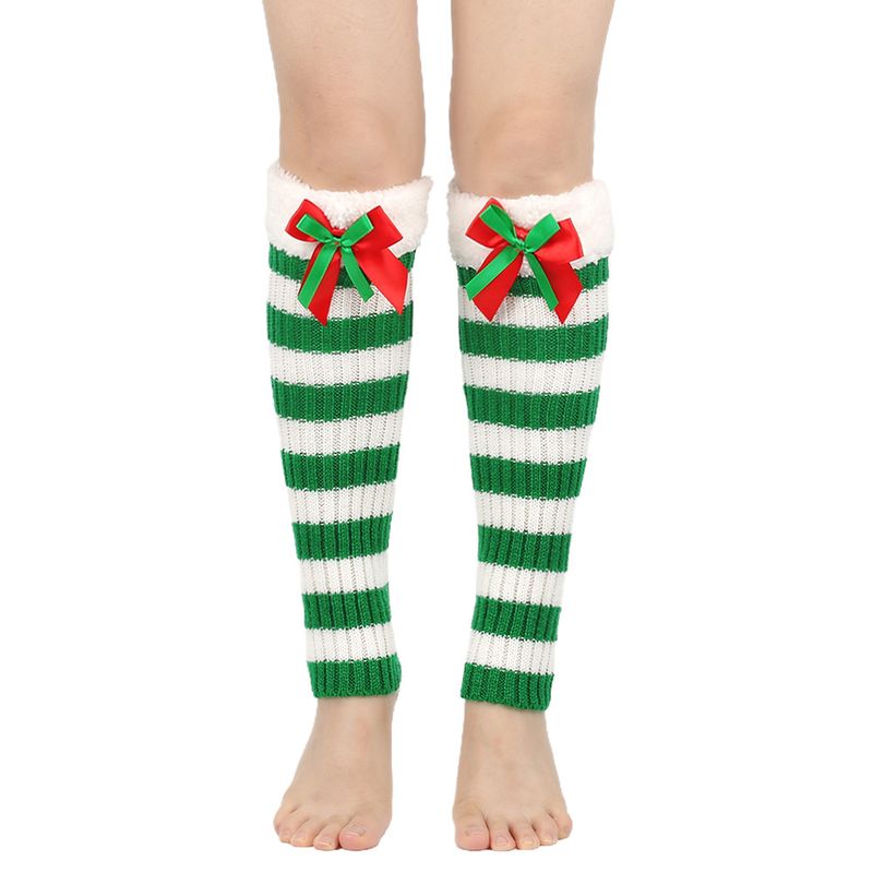avec des chaussettes de Noël en velours pour femmes, des protections chaudes en tricot pour les jambes et les pieds, des chaussettes poilues à nœud papillon_voghion.com