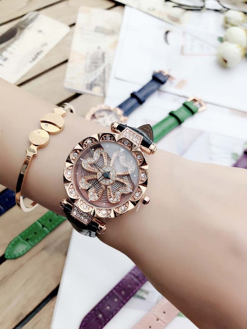 Neue Zeit läuft Damen Luxus Mode Diamant Set Liebe wasserdicht Student Gürtel Quarzuhr_voghion.com