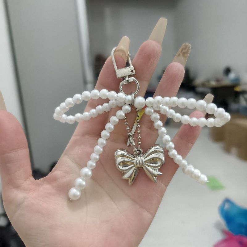 2025 New Pearl Bow Silver Heart Pendant Keychain_voghion.com