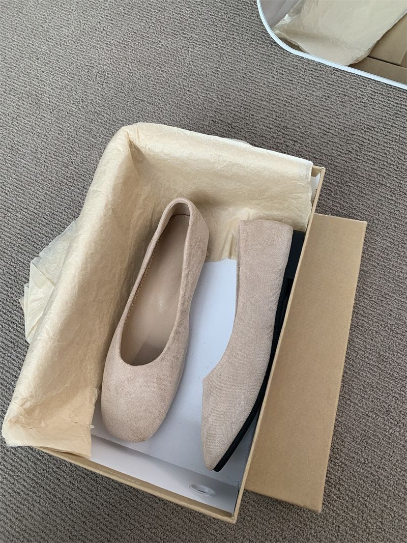 Flache Pendler Vielseitige Damen 2025 Frühling Herbst Neue Runde Zehen Schwarz Arbeitsschuhe Wildleder Flache Mund Loafers_voghion.com