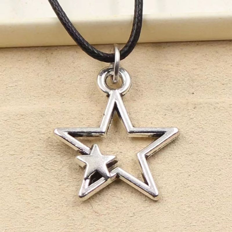 Five pointed shaped jewelry, personalized and fashionable alloy star pendant, black rope necklace_voghion.com