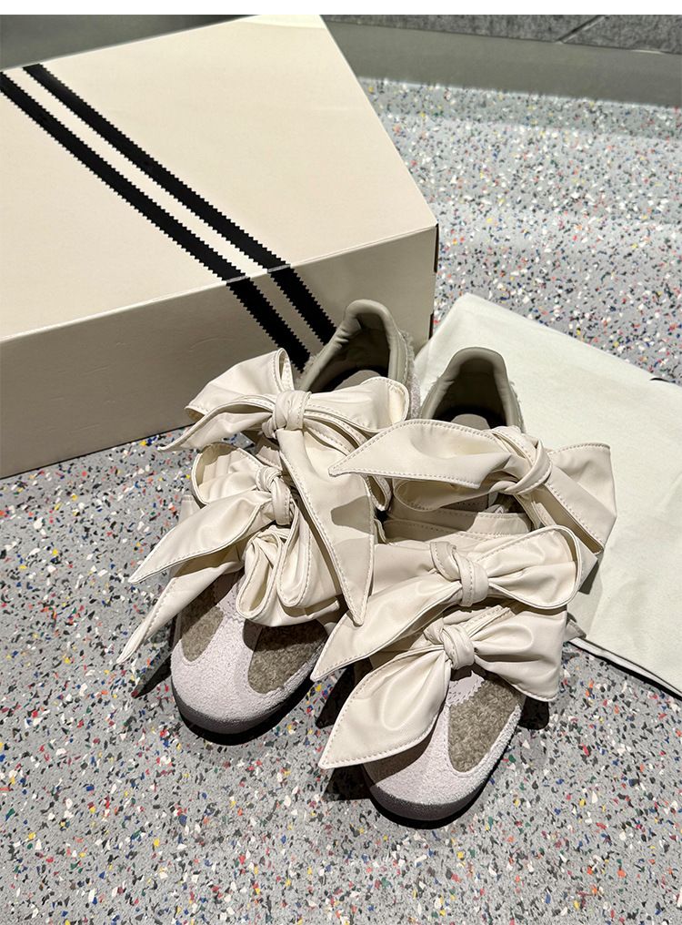 Scarpe sportive casual da donna con suola spessa, con punta tonda e blocchi di colore, in pelle tedesca, con fiocco grande_voghion.com