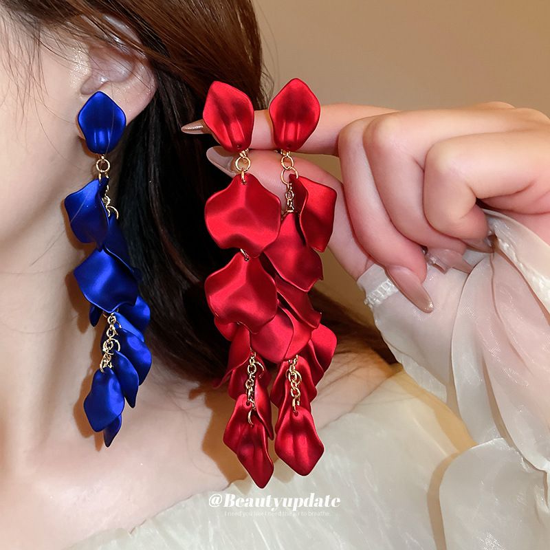 Eleganti orecchini francesi con nappa a forma di petalo di rosa, non forati, di nicchia, leggeri e di alta qualità_voghion.com