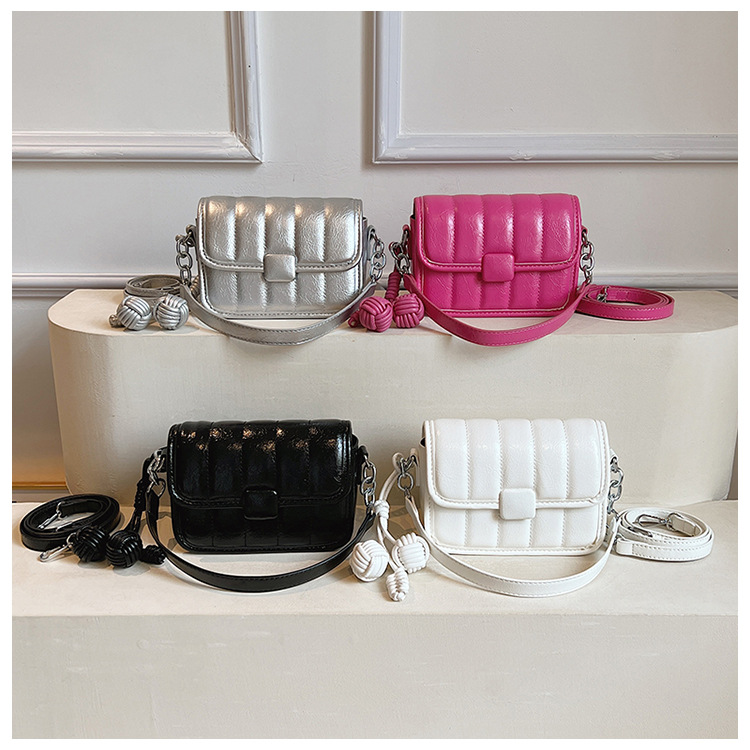 Underarm Bag Women's 2023 New Niche Design High-end One-shoulder Messenger bag foreign style net red hot style small square bag_voghion.com