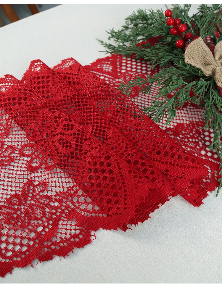 Runner da tavola natalizio con pizzo ricamato e nappe - Decorazione da tavola per feste e pranzi di Natale_voghion.com