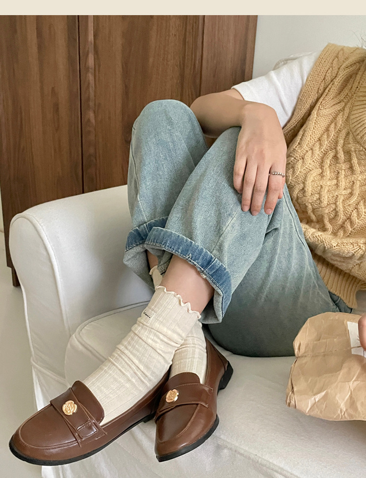 Calzini Autunno e Inverno Nuovo Articolo Dolce Fungo Bordo Striscia Verticale Calzini Impilabili Etichetta Tessuto Calzini Tubolari In Puro Cotone Per Le Donne_voghion.com