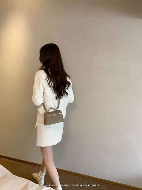 Niche Time Traveler Lunchbox-Tasche für Damen, neue Sommer-Umhängetasche 2023, vielseitige tragbare Umhängetasche_voghion.com