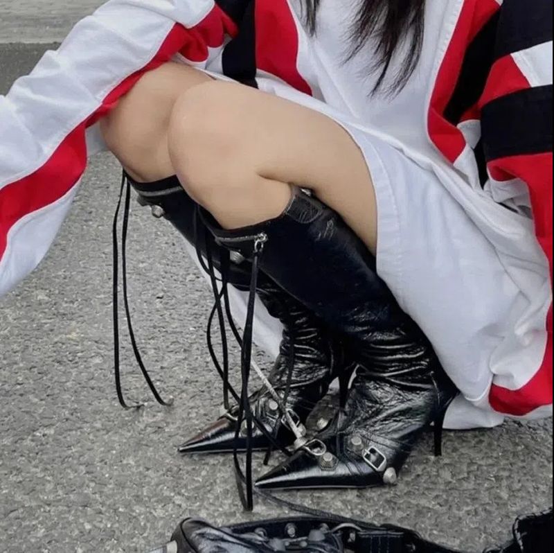 Stivali da equitazione con frange e tacchi alti con borchie versatili_voghion.com