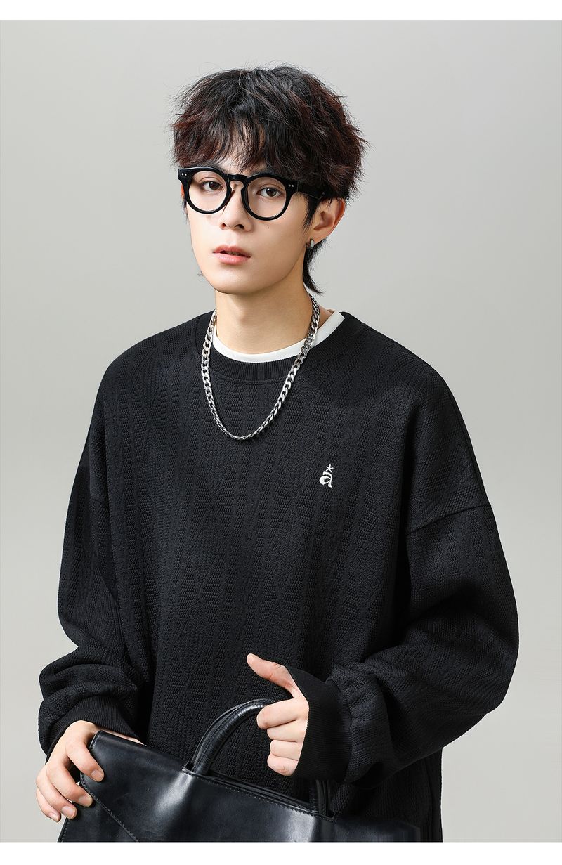 Vintage-inspiriertes Rundhals-Sweatshirt mit Buchstabenstickerei für Herren – Strukturierter Jacquard-Pullover im Retro-Stil mit kontrastierendem Farbdesign_voghion.com