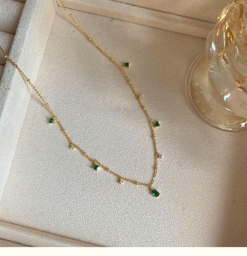 Exquisito collar de diseño de nicho de cadena de clavícula chapada en oro de plata esterlina s925 con temperamento simple y cuello esmeralda retro para mujer_voghion.com