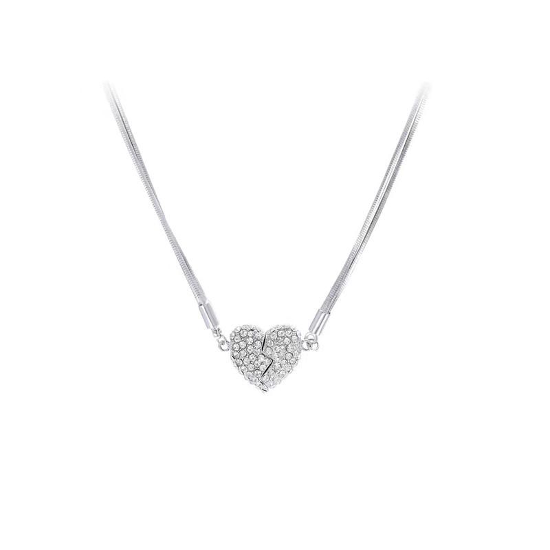 Collana di coppia con magnete a forma di cuore in zircone lucido di lusso per donna, squisita collana girocollo multistrato color argento con clavicola._voghion.com
