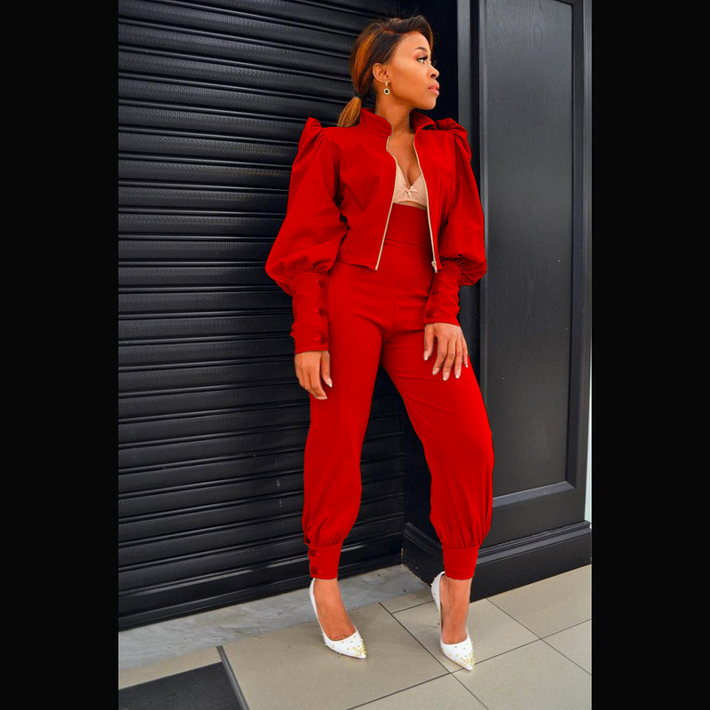 Damenbekleidung Mode Persönlichkeit Design Sinn für einfarbige Blase Ärmel Reißverschluss hoch taillierte Hose zweiteiliger Anzug_voghion.com