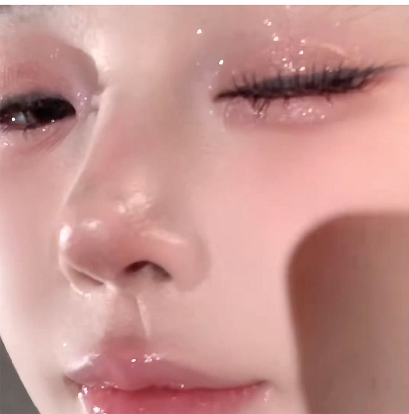 Magic Moon Luminous Liquid Flashing Pearl Eyeshadow Fine Glitter Highlight Portable Affordable Highlighter_voghion.com