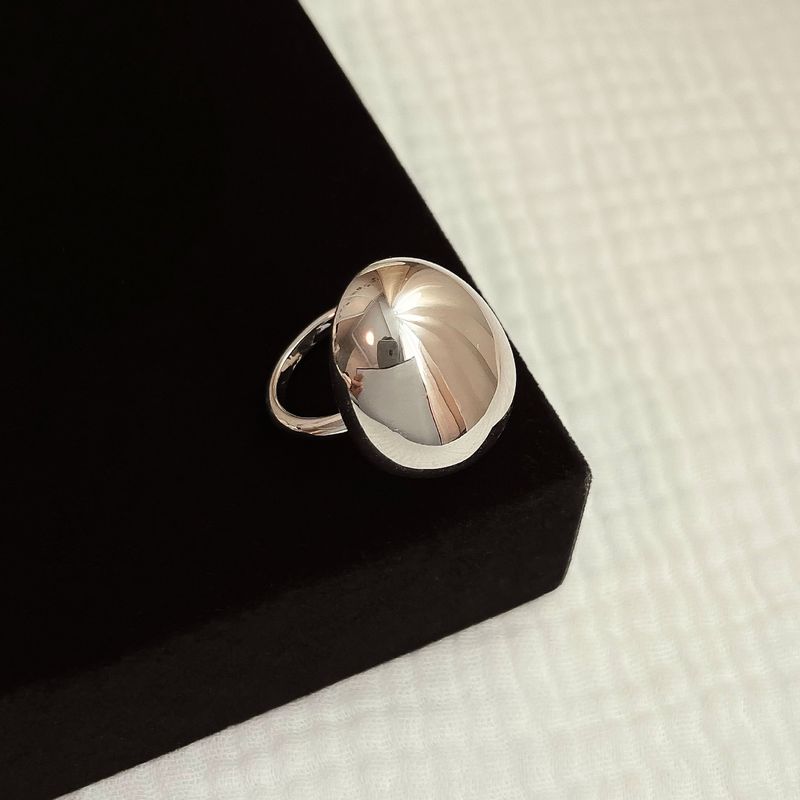 Metallic Glossy 3D Minimalist Oval For Women, Unique Exaggerated High-End Design Sense Hand Jewelry Ring_voghion.com